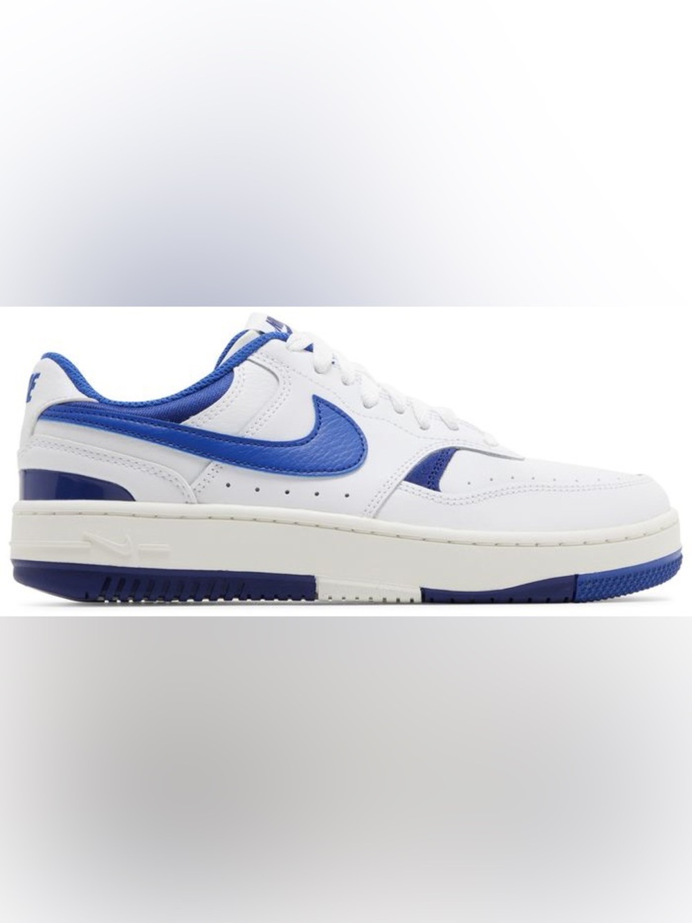 Nike women’s gamma force ‘white game royal’